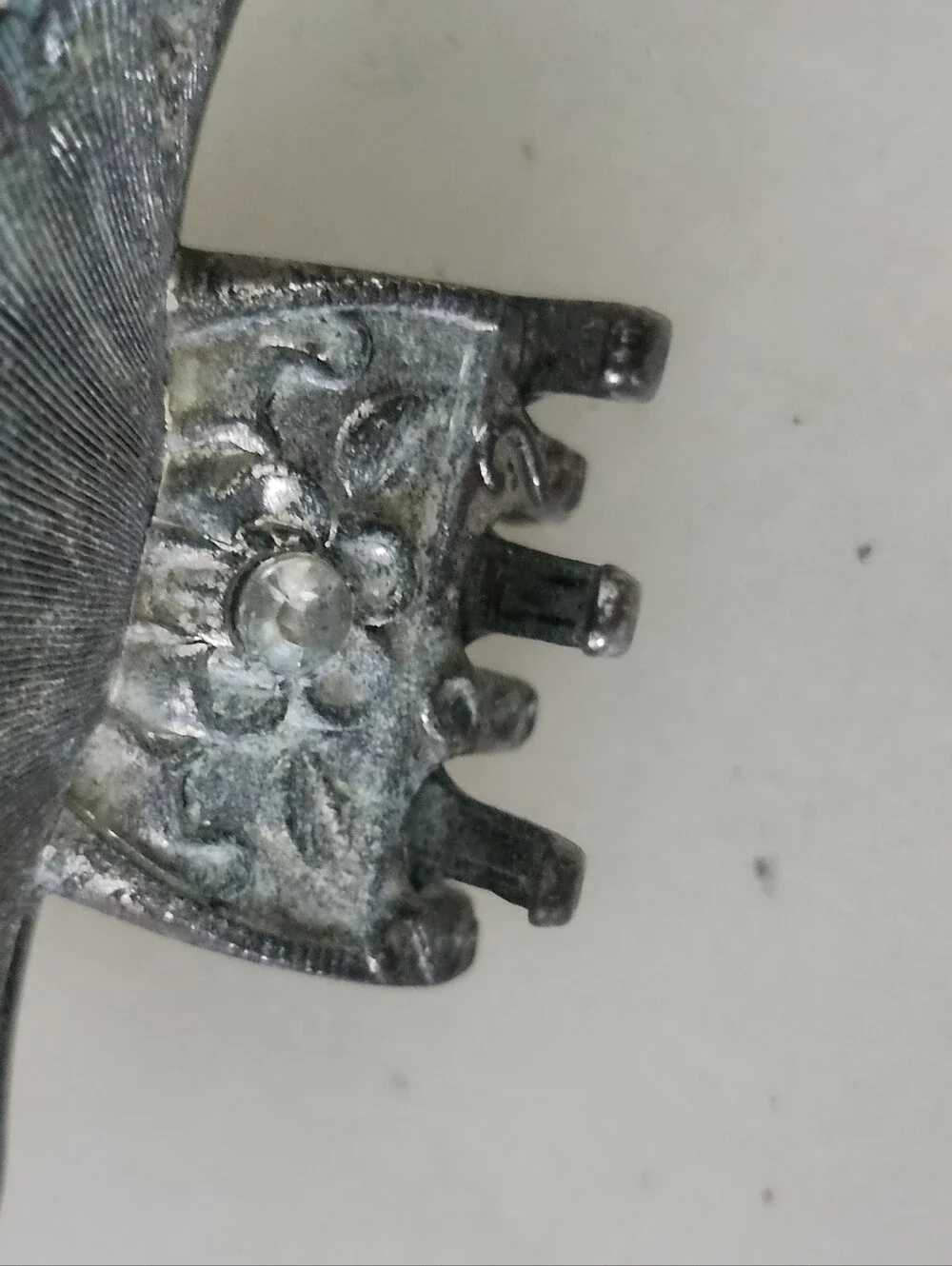 Vtg Cystal Embellished Floral Hair Clip - Silver Tone